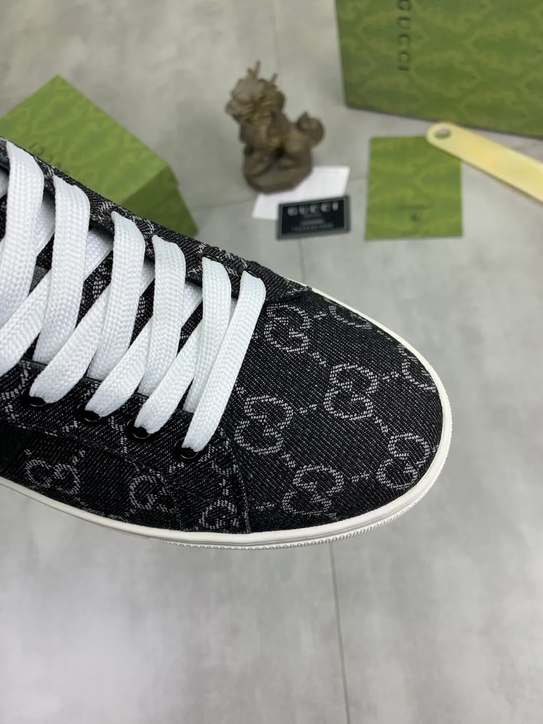 Men's men's shoes P400💰【New style】🆘 The latest model from Gucci's official website🎁Classic casual and fashionable men's shoes👟Hot style💥The style is simple and elegant, exclusive for trendy men. Unique official website's latest brand elements👑Gucci original decoration, fashionable and generous, the fabric is made of original soft calfskin➕Comfortable soft sheepskin lining ✅The official website specifies wear-resistant rubber outsole_full of elasticity, classic model taken in real life🎬Color: 2️⃣colors available😍Number: 38-44